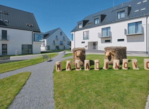 Dokonalý relax pre malých i veľkých na brehu Liptovskej Mary v rezorte Maladinovo.