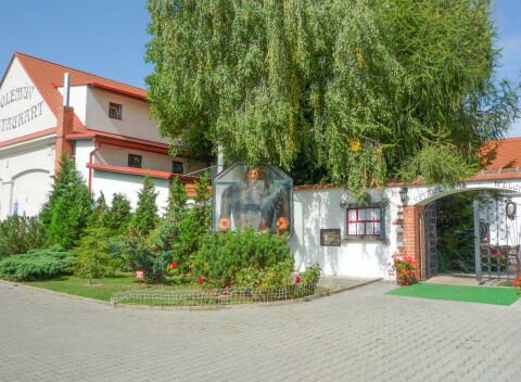 Praha neďaleko centra v tichej lokalite: Hotel Golden Golem *** s raňajkami a 25 % zľavou v reštaurácii.