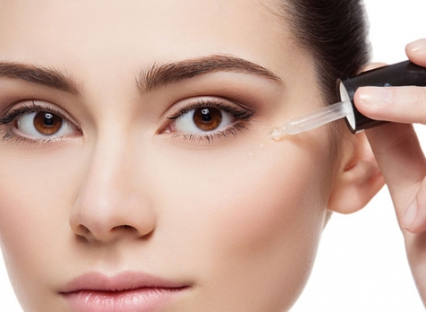 Ošetrenie pleti kyselinou mandľovou. Procedúra, vďaka ktorej môžete predísť predčasnému starnutiu.