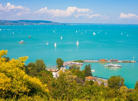 Maďarsko pri Balatone v Anna Grand Hoteli **** s neobmedzeným luxusným wellness a polpenziou + dieťa zdarma.