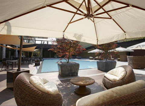 Štýlový hotel so vstupom do wellness a raňajkami, neďaleko Milána a jazera Como.