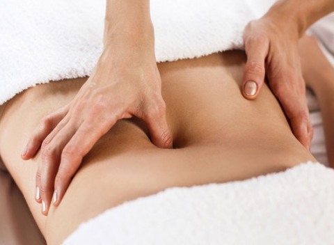 Klasická masáž, reflexná masáž alebo bankovanie. Zverte svoje telo do rúk odborníka.