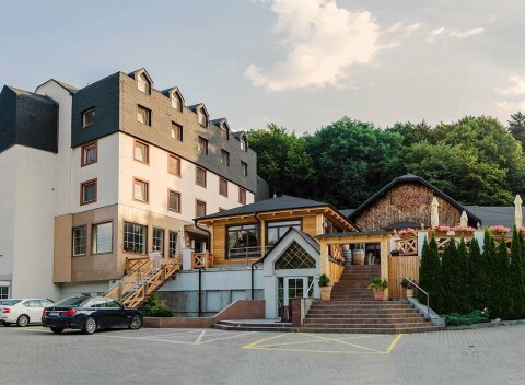 Bratislavský Hotel West**** v srdci lesoparku Koliba a zároveň len 12 minút autom od centra.
