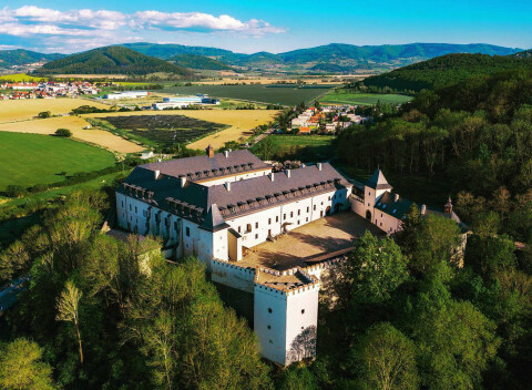 Letná wellness dovolenka v zámockom hoteli Grand Vígľaš**** s polpenziou a prehliadkou.