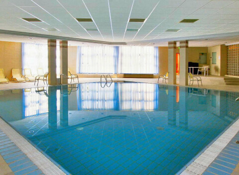 Wellness Hotel Rubin**** - vzácny pokoj v Budapešti, bazén, vírivka a množstvo sáun.