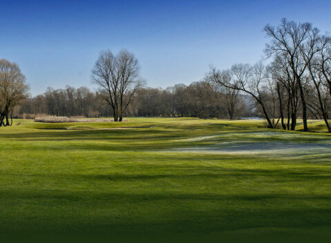 Vychutnajte si nezabudnuteľný golfový zážitok na Green fee v Tri Duby Golf Resort.