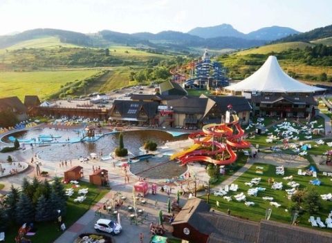 Celodenný vstup do vodného parku Bešeňová + možnosť využiť v Tatralandii za doplatok 2€.