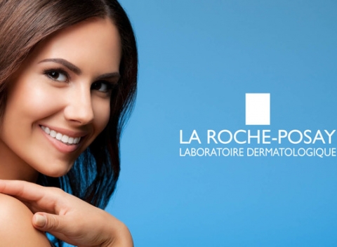 Nechajte sa hýčkať kozmetikou La Roche-Posay, masážou tváre krku a dekoltu a hlbkovým čistením.