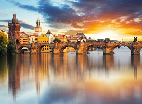 Moderný hotelový komplex Blue Orange je v skvelej lokalite s vynikajúcou dostupnosťou centra Prahy.