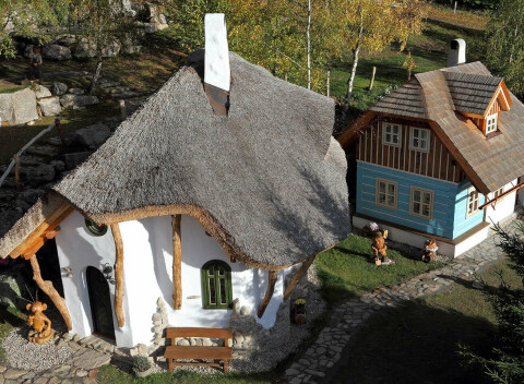 Hotel Podlesí s ubytovaním v krásnej izbe Lux, polpenziou a vírivkou pod holým nebom.