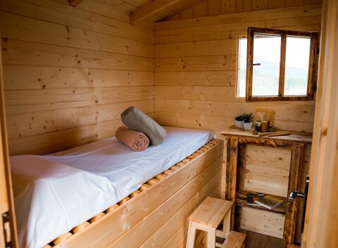 Apiterapia vo Včelíne pod lesom - prírodný a príjemný spôsob zlepšenia vášho zdravotného stavu.