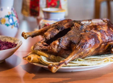 Skvelé kačacie a husacie hody od uja Jajcaya z Grobu pre 6 osôb (take away).