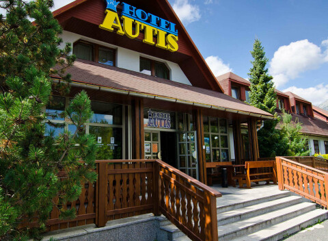 Rodinná dovolenka pod štítmi Tatier v hoteli Autis*** s polpenziou, saunou a 2 deťmi v cene.