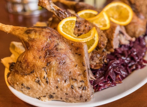 Sezóna kačacích hodov je konečne tu! Na kačacích hodoch pri Michalskej bráne si pochutnáte.