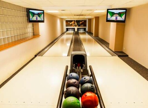 Užite si zábavu v Hoteli Victoria**** pri golfe, squashi, tenise alebo bowlingu.