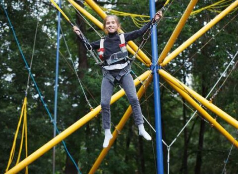 MaraFun - bungee trampolína - originálne vodné a športové atrakcie na Liptovskej Mare.