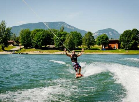 MaraFun - wake-knee board za skútrom alebo rýchločlnom.