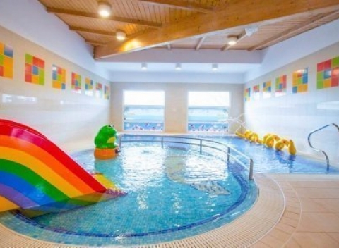 Užite si rodinný pobyt v luxusnom hoteli Marina-Port **** na východnom pobreží jazera Balaton.