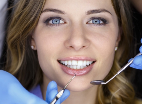 Dentálna hygiena s pieskovaním. Budete mať dôvod usmievať sa – vždy a všade.