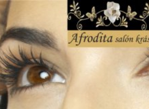 Aplikácia 3D rias v salóne Afrodita - zvýraznite vašu krásu nádhernými hustými riasami.