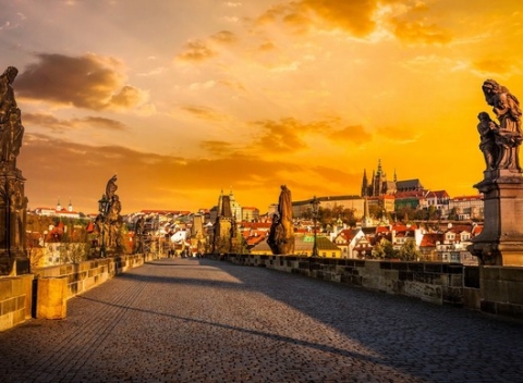 Pobyt pre dvoch s raňajkami v historickom hoteli Praga 1885, kde býval aj samotný Einstein.