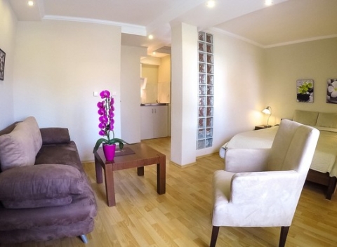 Vytúžený relax vo dvojici v penzióne Astra*** hneď pri tichom mestskom parku v Piešťanoch.