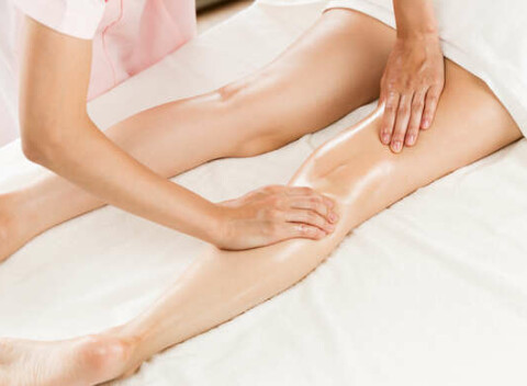 Prístrojová alebo manuálna lymfodrenáž, ktorá zbaví telo toxínov a celulitídy.