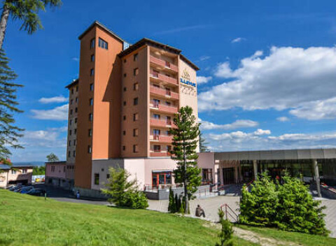 SUPER CENA na predĺžený víkend + dieťa do 12 r. zdarma: Dovolenka v GRAND HOTEL BELLEVUE**** s novým wellness.