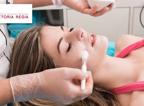 Chemický peeling Neostrata na klinike estetickej chirurgie Victoria Regia.