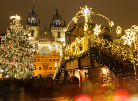 Zájazd do predvianočnej Prahy s ubytovaním, raňajkami a možnosťou návštevy divadelného predstavenia.