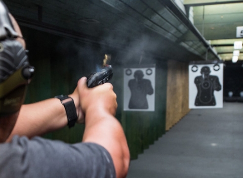 Vstupy do indoorovej strelnice Delta – v ponuke aj darčekový poukaz či firemná akcia.