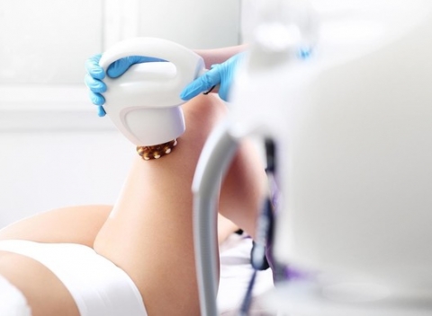 Masážno-relaxačné ošetrenie prístrojom bodyshape pre pevné a vyhladené telo.