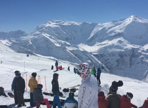 Zimný pobyt v lyžiarskom stredisku Ski Paradise v rakúskych Alpách, lyžiarsky svah priamo za hotelom.