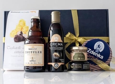 Darčekové balenie vzácnych výrobkov z bielej a čiernej hľuzovky. Výnimočný darček pre gurmánov.