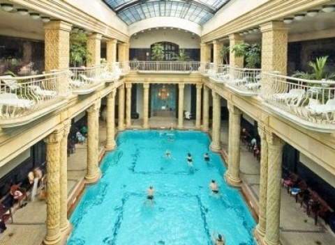 Budapešť luxusne v Danubius Hoteli Gellért **** so vstupenkou do kúpeľov.