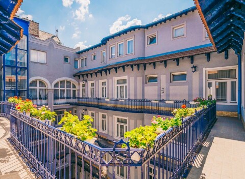Pobyt v Budapešti neďaleko centra v Baross City Hoteli *** s raňajkami a dieťaťom do 12 rokov zadarmo.