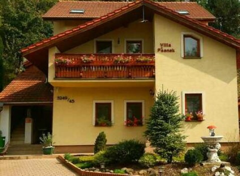 Relaxačný pobyt v kúpeľných Piešťanoch vo Ville Pšenek s možnosťou masáže.