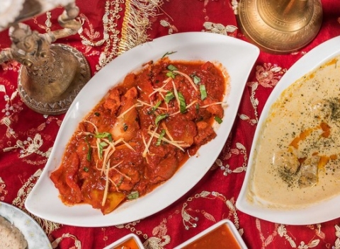 Autentická chuť Indie v reštaurácii Royal Kashmir India – polievka, 4 druhy hlavného jedla a dezert.