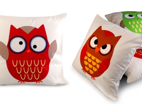 Obliečka na vankúš s obľúbenými sovami.  Obklopte sa vecami, ktoré vám robia radosť.