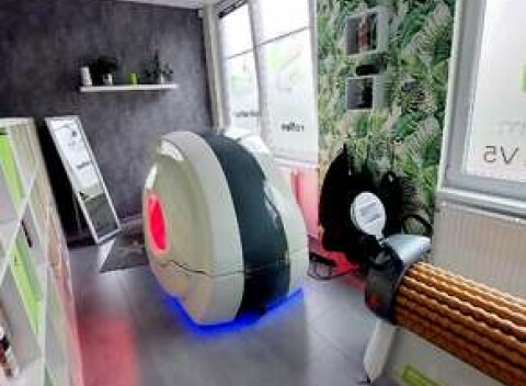 Zabojujte s nadváhou, zbavte sa tuku a celulitídy s prístrojmi Infrashape alebo Rollen.