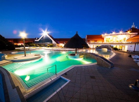 Pobyt plný oddychu a pohody neďaleko brehov maďarského mora v Triász Aparthotel.