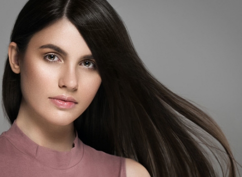 Diamantová dermabrázia a ultrazvukové ošetrenie pre regeneráciu vašej pleti.