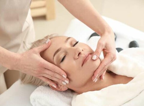 Termolifting tváre – neinvazívny lifting tváre pre tvorbu nového kolagénu.