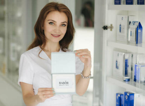 Darčeková poukážka na kozmetické ošetrenie pleti v Babor Beauty SPA.