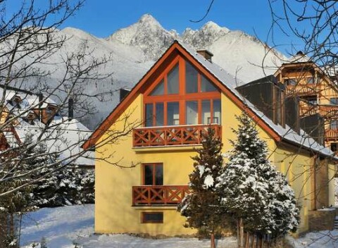 Celoročná dovolenka pod Lomnickým štítom - Vily Júlia*** a Magnólia*** s dieťaťom do 6 rokov zdarma