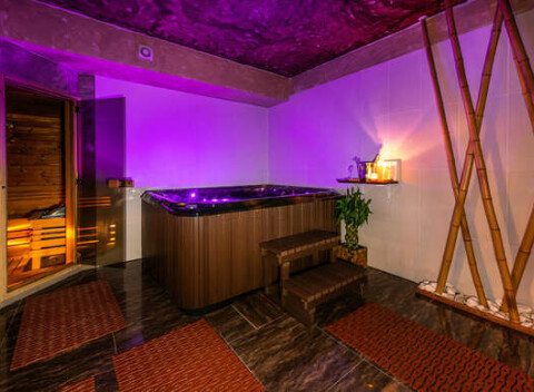 Až 120 minút v privátnom wellness v romantickej atmosfére v PREMIUM**** business hoteli Bratislava
