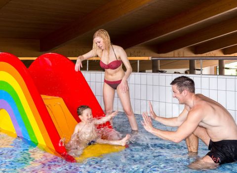 Privítajte slnko so zľavneným vstupom do obľúbeného SPA komplexu Terma Bania.