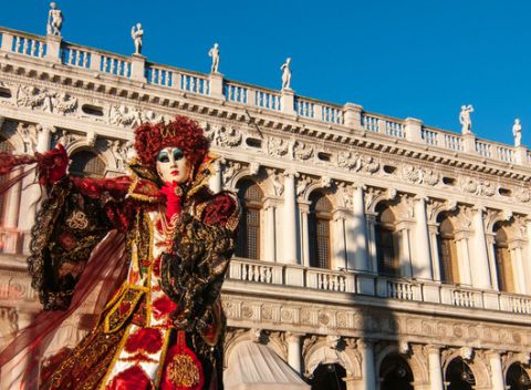 Nezabudnuteľný benátsky karneval. Poznávací zájazd plný farieb, zábavy, tajov histórie.