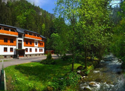 Dovolenka v srdci Demänovskej doliny v apartmánovom rezorte RiverSide Jasná + dieťa do 12 rokov zdarma.