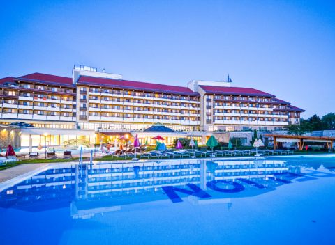 Tapolca v Hunguest Hoteli Pelion **** s termálnym wellness a liečivou jaskyňou.